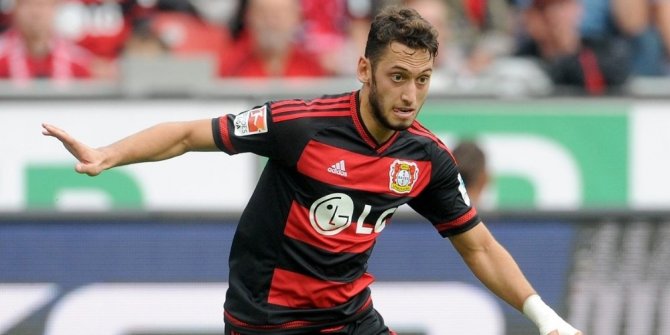 HAKAN ÇALHANOĞLU MİLAN’A İMZA ATTI