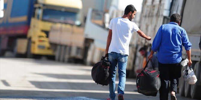 SURİYELİLERİN CERABLUS'A DÖNÜŞLERİ SÜRÜYOR