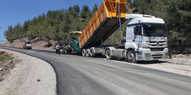 SARIÇUKUR YOLU ASFALTLANIYOR