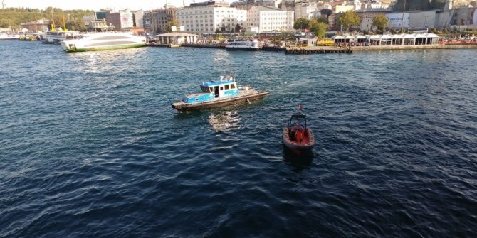 GALATA KÖPRÜSÜ’NDEN ATLADI