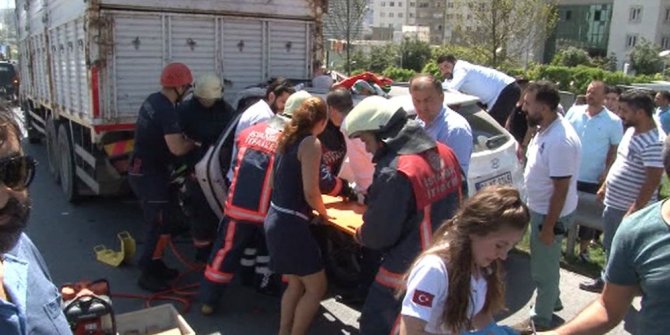 İSTANBUL’DA İKİ AYRI KAZA: 1 ÖLÜ, 1 YARALI