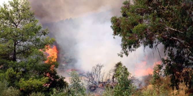 ANTALYA’DAKİ YANGIN 34 SAATTİR DEVAM EDİYOR