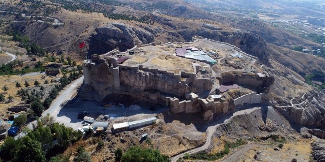 HARPUT KALESİ TARİHE IŞIK TUTUYOR