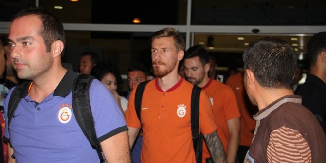 GALATASARAY’A ANTALYA’DA COŞKULU KARŞILAMA