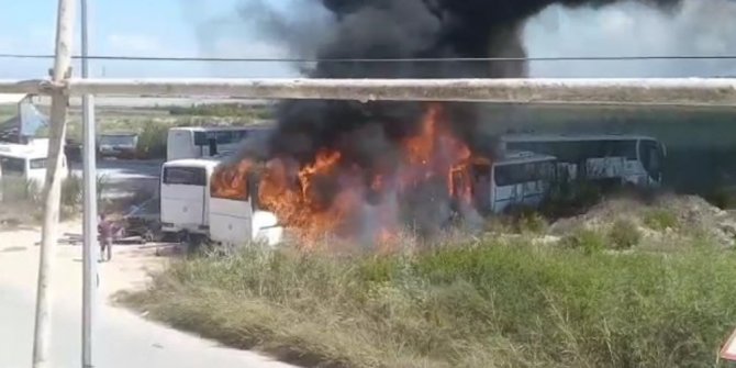 ANTALYA’DA 4 OTOBÜS ALEV ALEV YANDI