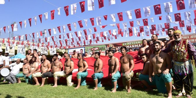 PEHLİVANLAR ER MEYDANINA İNDİ KARAKUCAK GÜREŞ FESTİVALİ YAPILDI