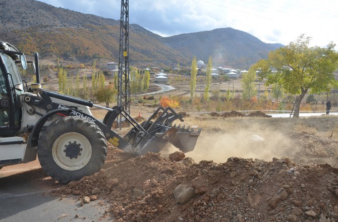 BÜYÜKKIZILCIK'TA İÇME SUYU ÇALIŞMALARI TAMAMLANIYOR