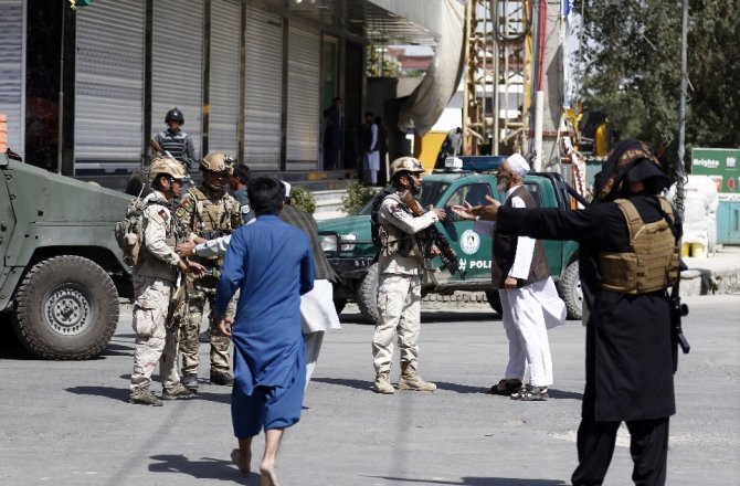 AFGANİSTAN’DA PATLAMA: 13 ÖLÜ, 13 YARALI