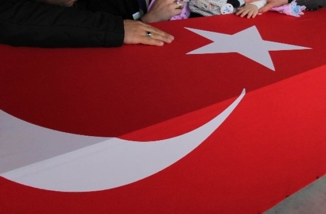 ACI HABER GELDİ! 6 ASKER, 2 GÜVENLİK KORUCUSU ŞEHİT OLDU