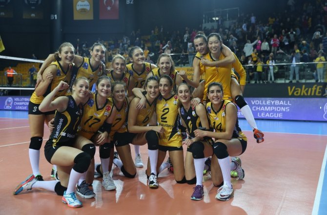 VAKIFBANK ŞAMPİYONLAR LİGİ’NDE SET VERMEDİ