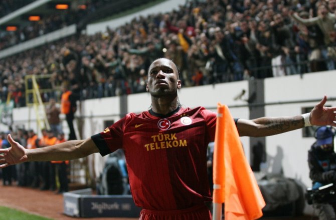 DROGBA VEDA EDİYOR