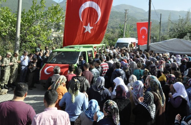 HATAYLI ŞEHİT SON YOLCULUĞUNA UĞURLANDI