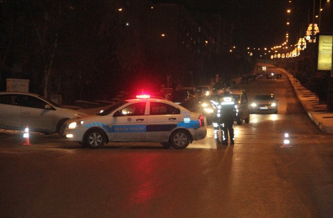 ERZURUM’DA HAREKETLİ DAKİKALAR: POLİS ALARMA GEÇTİ