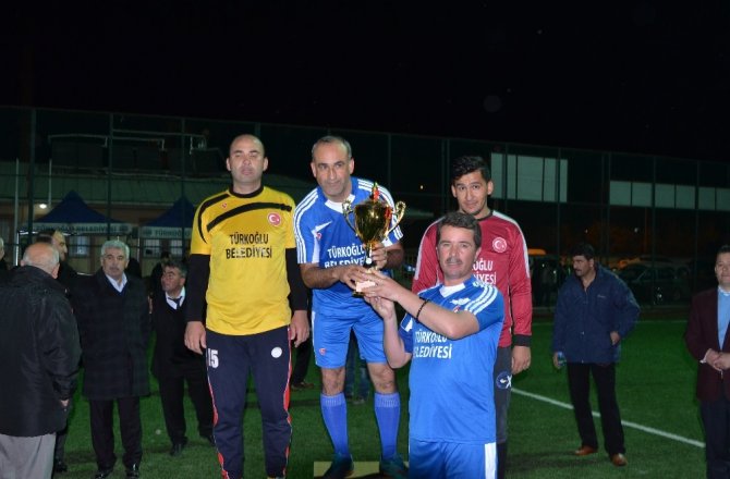 TÜRKOĞLU’NDA 15 TEMMUZ ŞEHİTLERİ ANMA VE DEMOKRASİ FUTBOL TURNUVASI