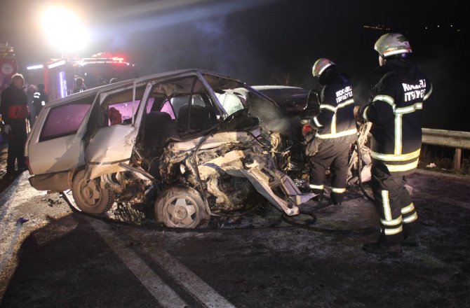 KOCAELİ’DE ÖLÜM YOLUNDA YİNE KAZA: 2 ÖLÜ