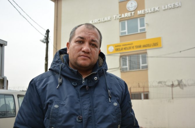 GÖZÜ YAŞLI BABA 10 GÜNDÜR KAYIP LİSELİ KIZINI ARIYOR