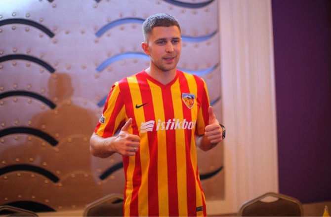 KRAVETS RESMEN KAYSERİSPOR’DA