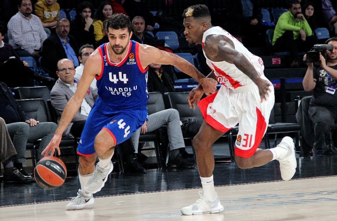 Anadolu Efes fırtına gibi esti