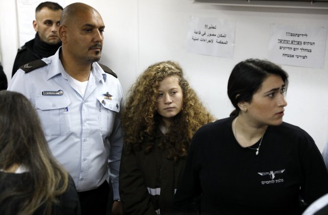 Filistinli Ahed Tamimi’nin gözaltı süresi uzatıldı