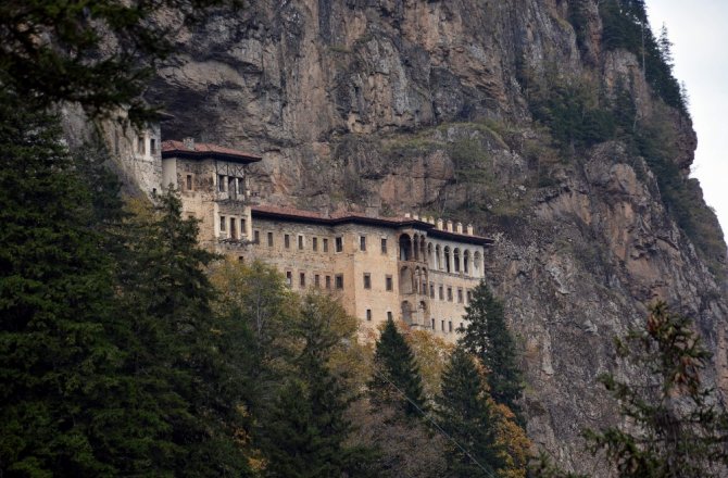 Sümela Manastırı’nı ABD askerleri yağmalamış