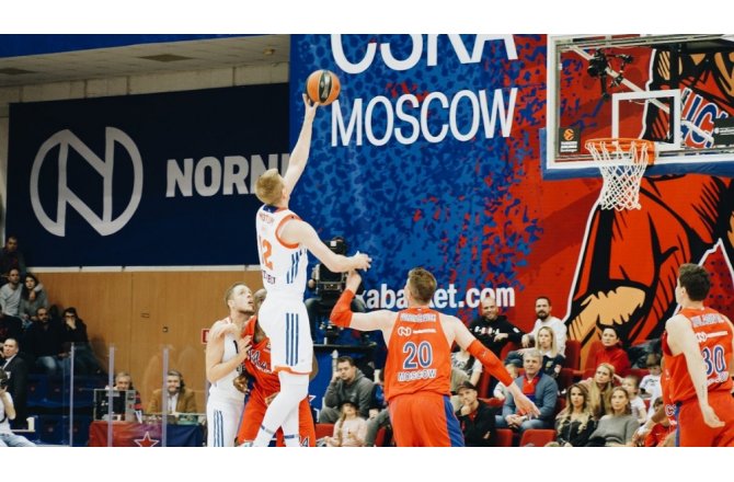 Anadolu Efes farklı yenildi