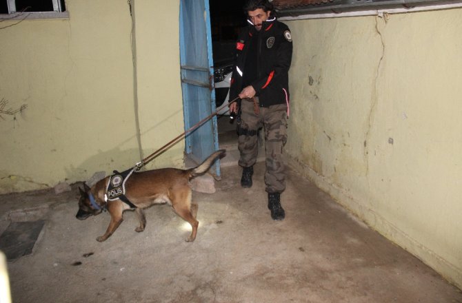 Uyuşturucu tacirlerine şafak operasyonu: 28 gözaltı