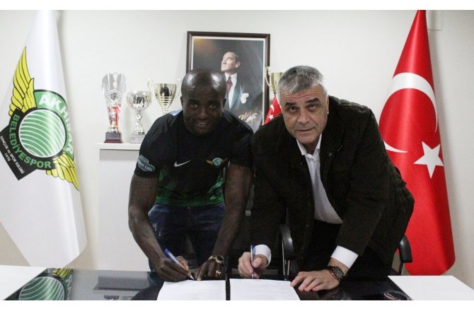 Dany, Akhisarspor’a imzayı attı