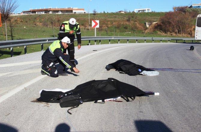 Cezaevi nakil aracı ile motosiklet çarpıştı: 2 ölü