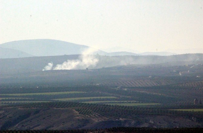 TOPÇU BİRLİKLERİ, AFRIN’DEKİ PYD MEVZİLERİNİ VURDU