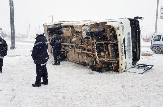 KAR YAĞIŞI VE BUZLANMA KAZAYA NEDEN OLDU