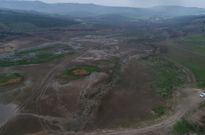 AĞUSTOS DEĞİL OCAK AYINDA GÖLET KURUDU