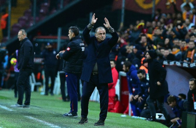 GALATASARAY TERİM’LE 5’TE 5! FİRE YOK