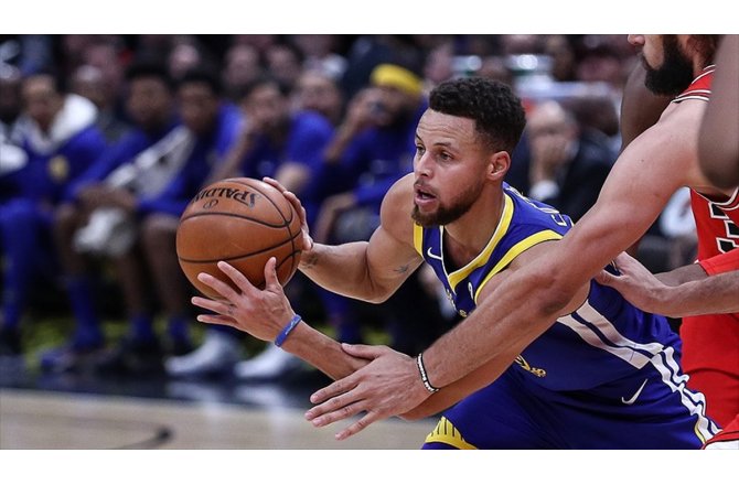 Warriors, Celtics'i Curry ile devirdi