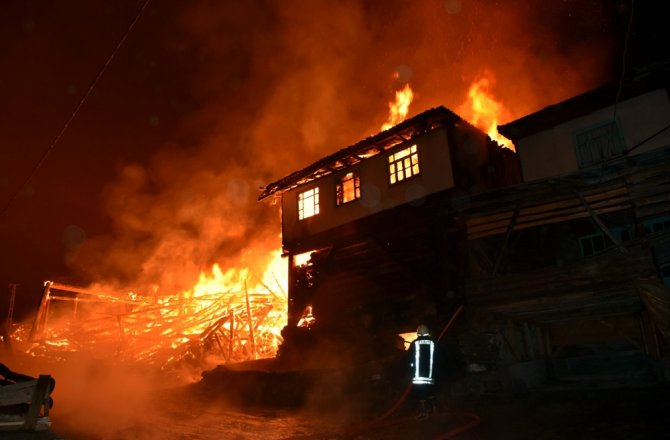 KASTAMONU’DA DEHŞET GECESİ: 1 KİŞİ ÖLDÜ