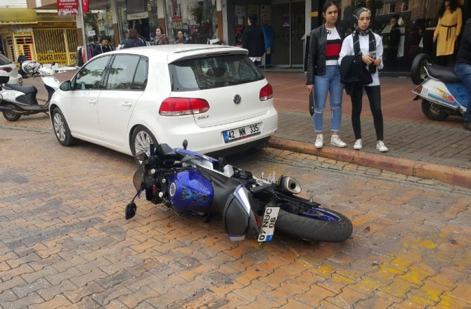 ŞOV YAPAYIM DERKEN ANNE İLE OĞLUNA ÇARPTI