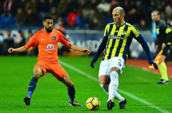 FENERBAHÇE LİDERİ DEVİRDİ