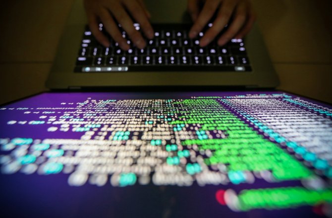 RUS HACKERLARDAN ALMANYA’YA SİBER SALDIRI