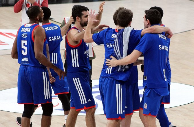 ANADOLU EFES BROSE BASKET BAMBERG DEPLASMANINDA