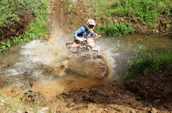 ENDURO VE ATV ŞAMPİYONASI NEFESLERİ KESTİ