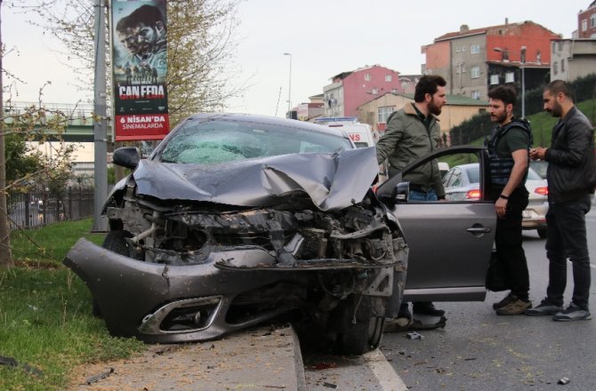 ŞİŞLİ’DE POLİS ARACI KAZA YAPTI: 2 YARALI