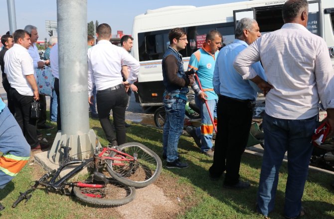 ADANA’DA ZİNCİRLEME TRAFİK KAZASI: 16 YARALI