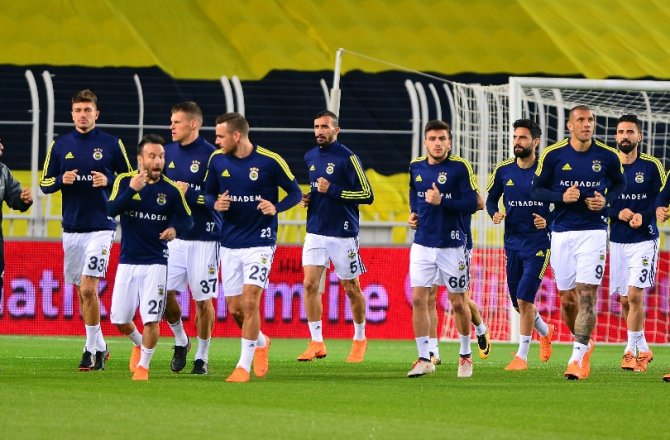 FENERBAHÇE STATTA ANTRENMAN YAPTI