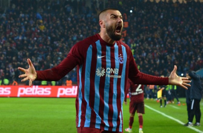 BURAK YILMAZ İLE İPLER GERİLDİ