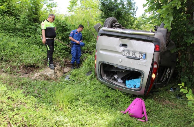 CENAZEYE GİDERKEN KAZA YAPTI: 7 YARALI