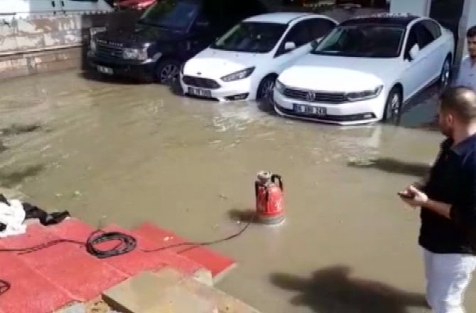 BAŞKENT’TE SAĞANAK SU BASKINLARINA NEDEN OLDU