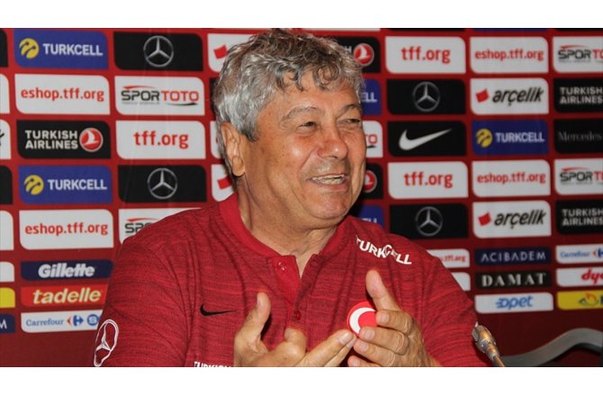 A Milli Futbol Takımı Teknik Direktörü Lucescu: İnanmasam burada olmazdım