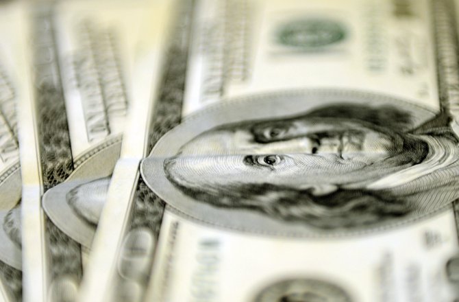 DOLAR GÜNE 4,6670 LİRADAN BAŞLADI