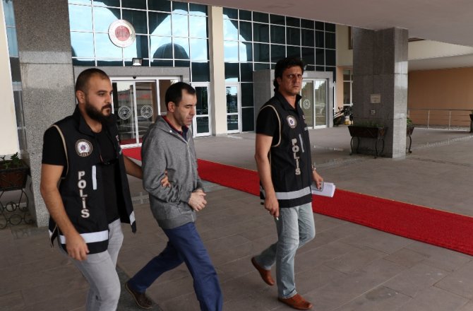 FETÖ’CÜ HAKİM YUNANİSTAN’A KAÇMAK İSTERKEN YAKALANDI