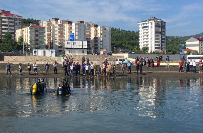 SERİNLEMEK İÇİN DENİZE GİREN ÖĞRENCİNİN CANSIZ BEDENİ BULUNDU