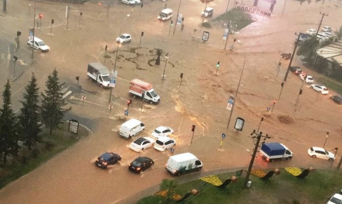 Kahramanmaraş’taki sel felaketi kamerada